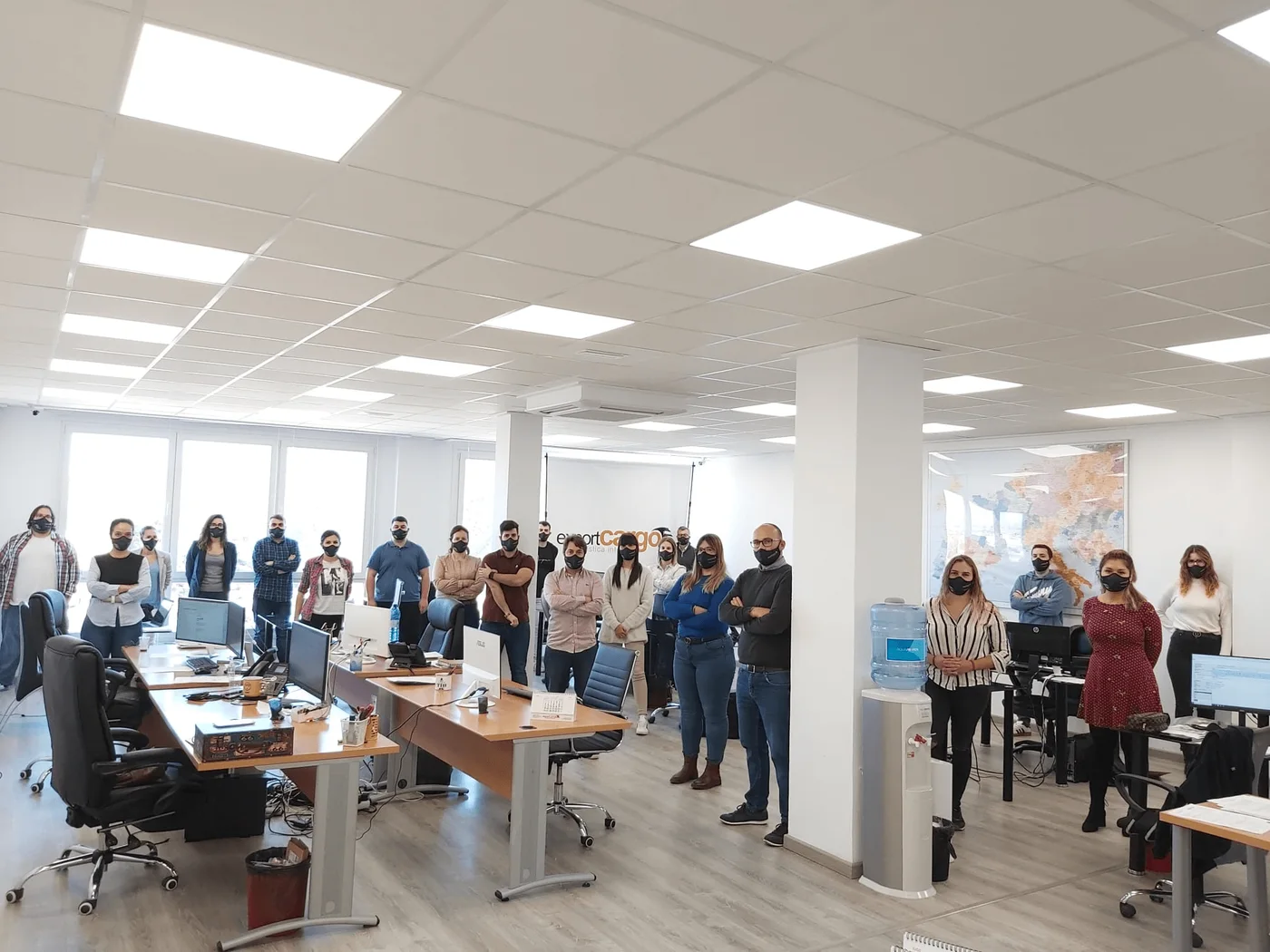 Los profesionales de Exportcargo en la oficina